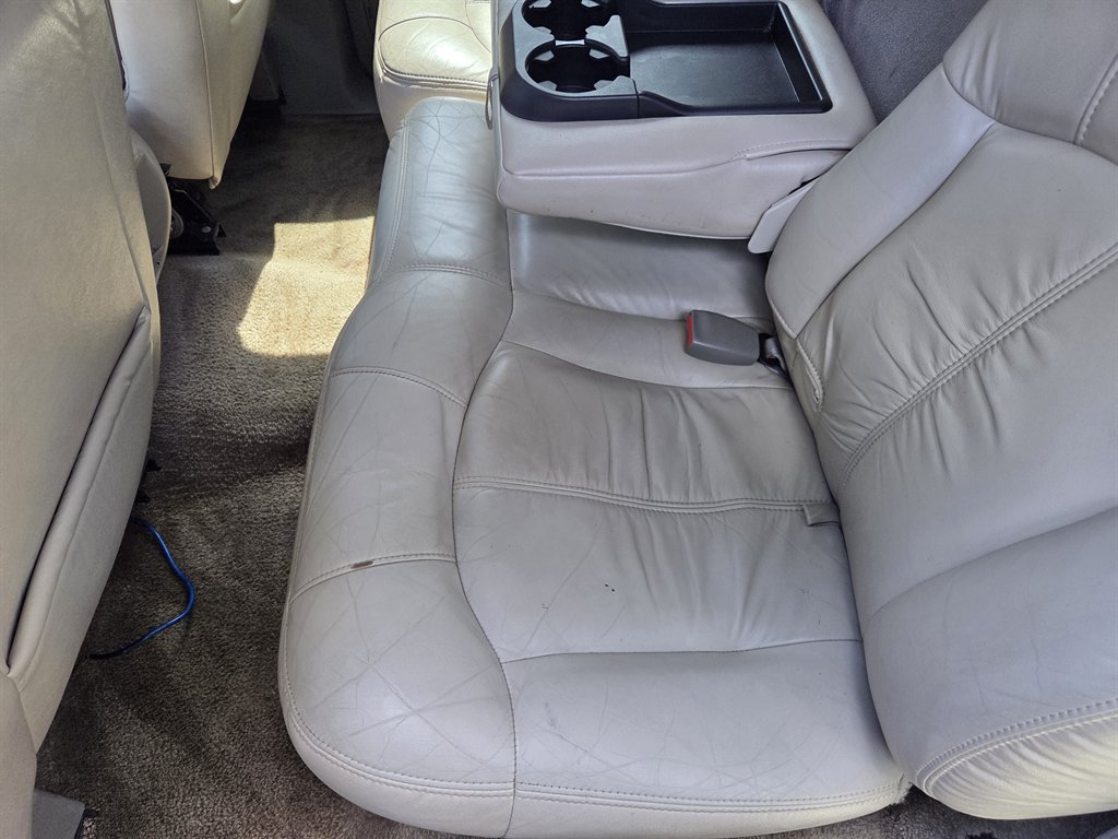 2002 Chevrolet Suburban LS - Photo 15
